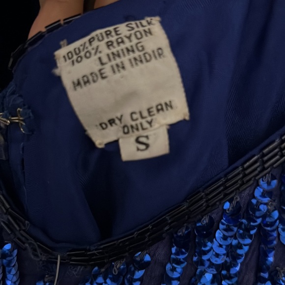 Fantasy by Lisa kane. 100 percent silk dress. Royal blue sequence - Picture 7 of 9